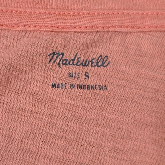 💛 2 / $30 SALE Madewell Peach/Orange V-Neck Short Sleeve Tee - Picture 5 of 6